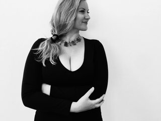 Bustybeauty18's Headshot