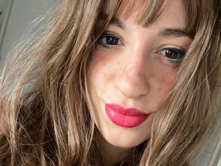 HoneyNina129's Headshot