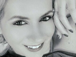 MayraWhite's Headshot