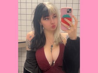 Angelina_Glass's Headshot