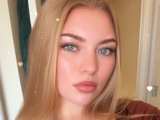 Ellie19Xo's Headshot
