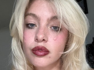 Maddy_MaeXX's Headshot