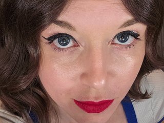 suzyque's Headshot